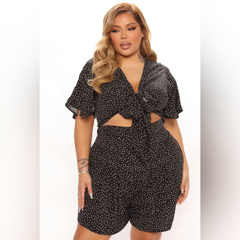 PLUS SIZE Black Polkadot 2 Piece Short Set | Size 1X ✨